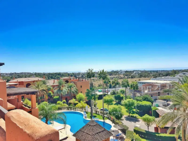Stunning Two-Bedroom Penthouse Apartment in Gazule... — Costa del Sol · Benahavís