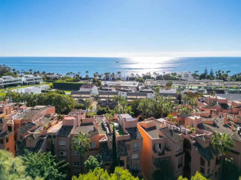 This beautifully appointed apartment enjoys an exc... — Costa del Sol · The Golden Mile