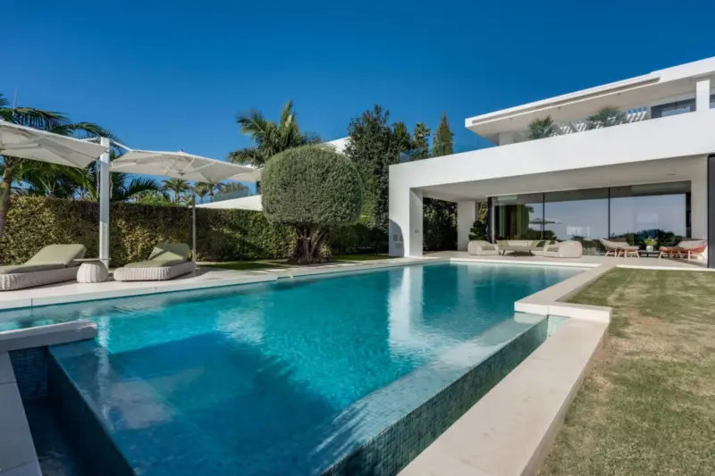 This exceptional villa is nestled within an exclus... — Costa del Sol · The Golden Mile
