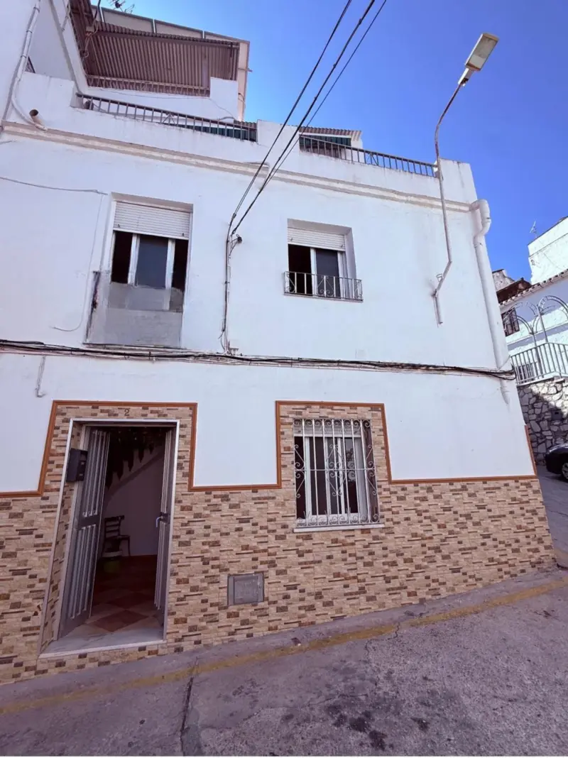 Charming Multi-Level Property with Mountain Views,... — Costa del Sol · Coín