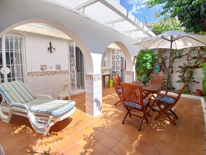 Charming Townhouse for Sale in Pueblo López, Fueng... — Costa del Sol · Fuengirola