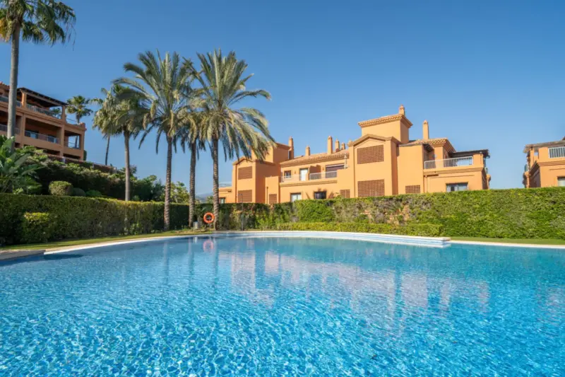 Ground floor apartment for sale in an exclusive re... — Costa del Sol · Estepona