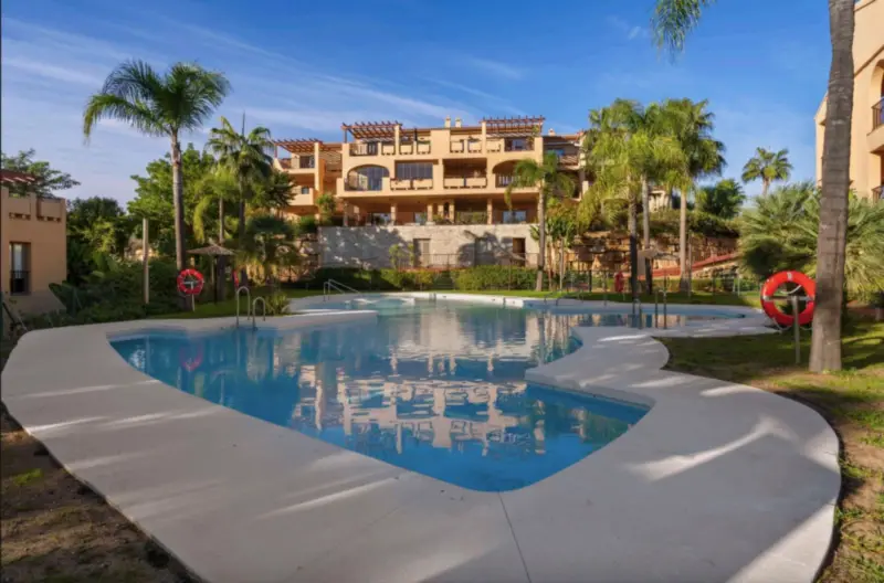 Cosy 2-Bedroom Ground-Floor Apartment with Sea and... — Costa del Sol · Benahavís
