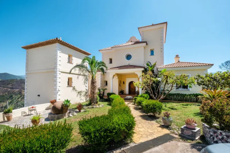 Property — Costa del Sol · Estepona