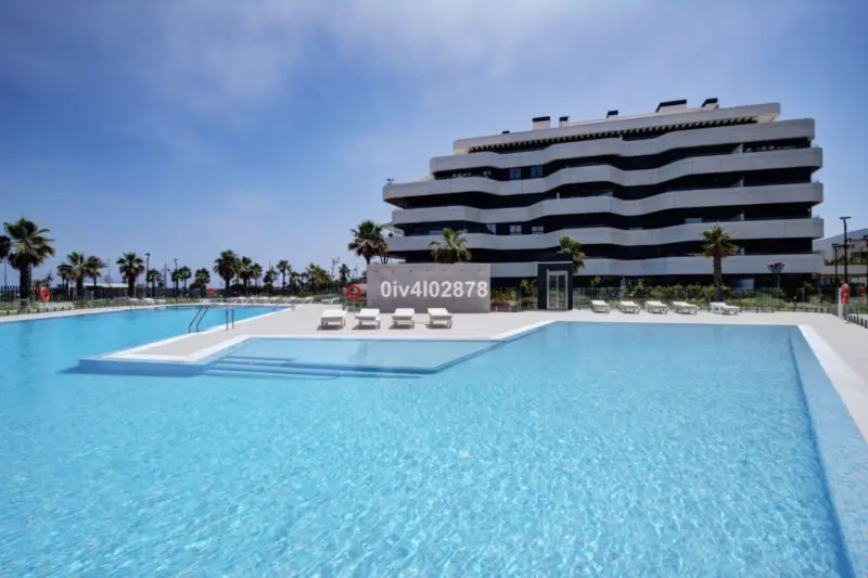 This stunning, recently built contemporary apartme... — Costa del Sol · Los Alamos