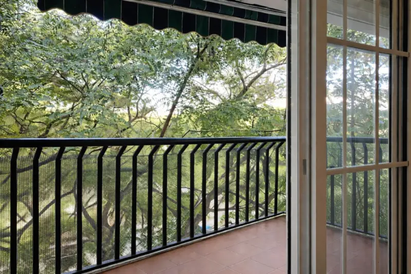 Apartment on Avda de Andalucía, in a very central... — Costa del Sol · Estepona