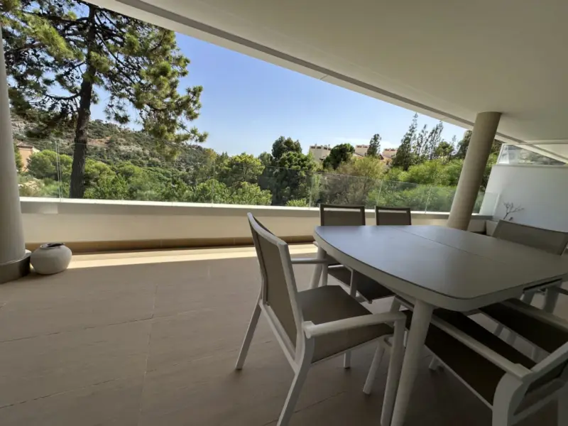 A truly spacious and bright 3 bedroom apartment in... — Costa del Sol · Benahavís